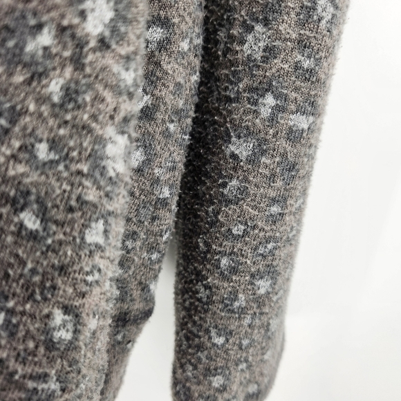 Livi Active Long Sleeve Hooded Pullover Womens Plus Size 22/24 Leopard Print - Picture 4 of 8